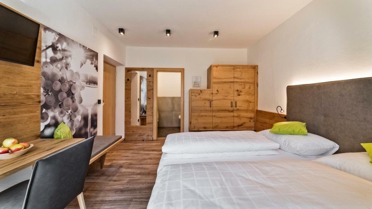 Hotel Garni Sonngart Andrian Exterior foto